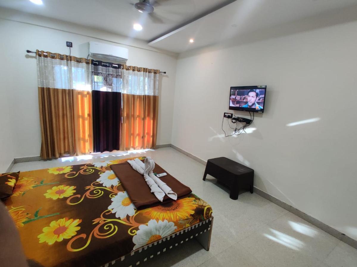 Siddhivinayak Resort Nx Малван Екстер'єр фото